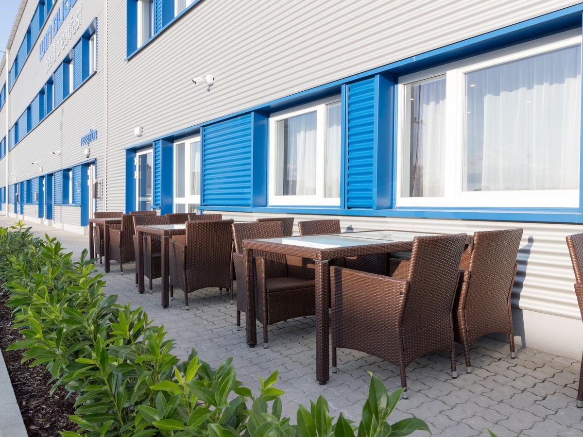 Winbudget "Bed&Breakfast" Wiener Neustadt Exterior foto